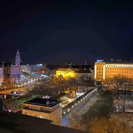 In The Center Of The “jungle” With Panorama Appartement Boedapest