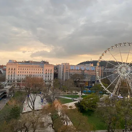 In The Center Of The “jungle” With Panorama * Budapest