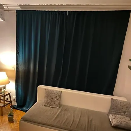 In The Center Of The “jungle” With Panorama Apartment Budapest