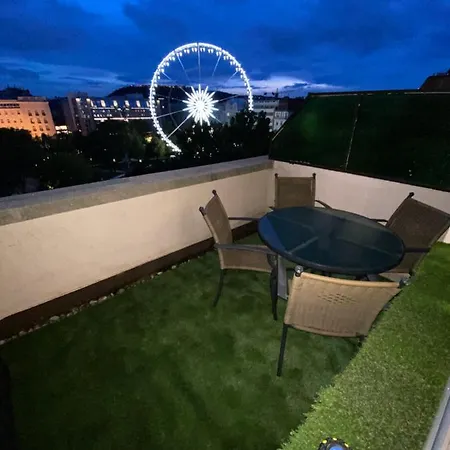 Apartment In The Center Of The “jungle” With Panorama
