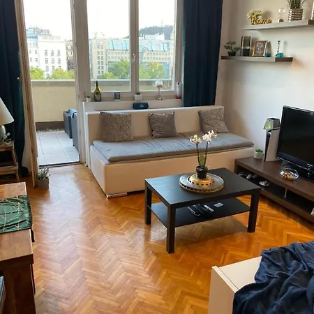 Apartment In The Center Of The “jungle” With Panorama Budapest